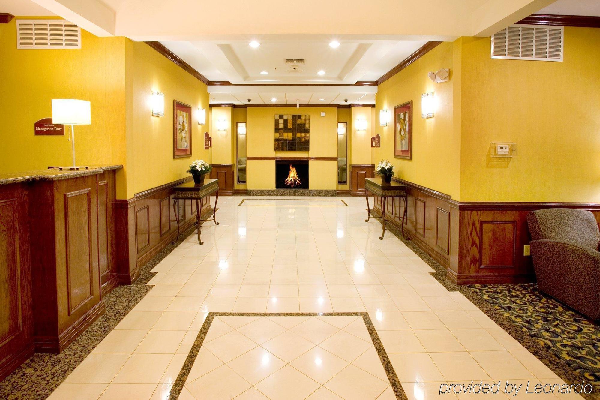 Holiday Inn Express Hotel And Suites Falfurrias 내부 사진