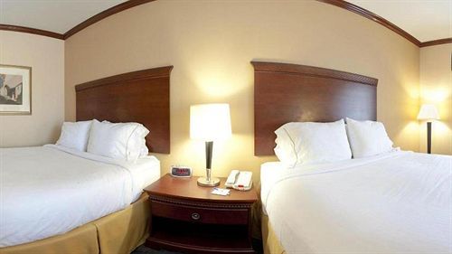 Holiday Inn Express Hotel And Suites Falfurrias 외부 사진