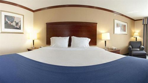 Holiday Inn Express Hotel And Suites Falfurrias 외부 사진